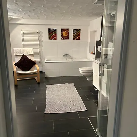 Ruhige 1 Zimmerwohnung Souterrain